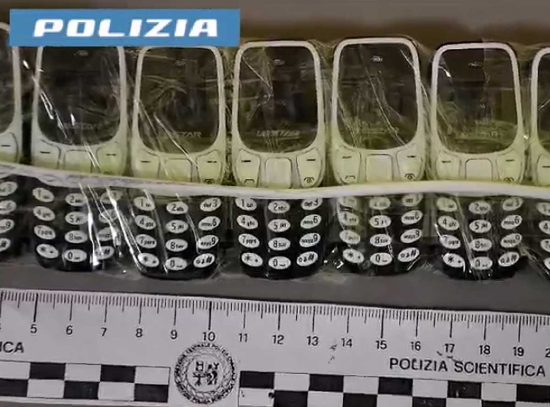 Asti - Introducevano cellulari nei carceri con i droni