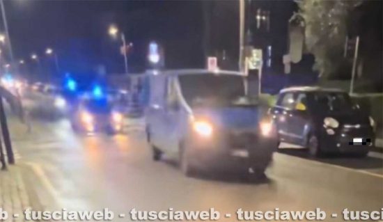 Nepi - Forza posto di blocco e scappa inseguito dai carabinieri 