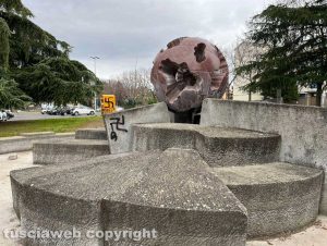 Viterbo - La fontana a Sfera