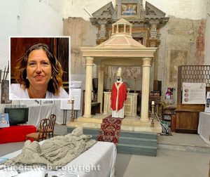 Viterbo - La ex chiesa di San Tommaso - Nel riquadro Elena Angiani