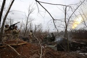 Ucraina, Stoltenberg: “Kiev più vicina che mai a ingresso nella Nato”