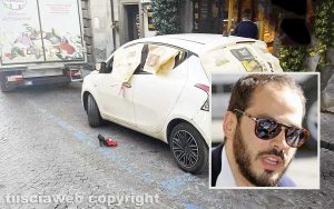 La macchina della sindaca Chiara Frontini con i giornali e vicino un paio di scarpe a spillo e un paio di mutandine rosse - Nel riquadro l'avvocato Lorenzo Marinetti