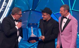 Sanremo - Geolier vince la serata Cover