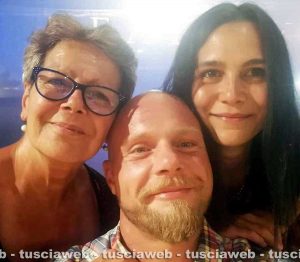 Paolo Pasqualini con la madre Simonetta e la sorella Priscilla