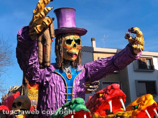 Carnevale di Civita Castellana- Carro Biacio Forchettoni