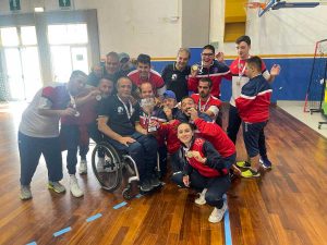 Fabio Barzellotti con i ragazzi del Pianoscarano-Lo Zucchero Filato