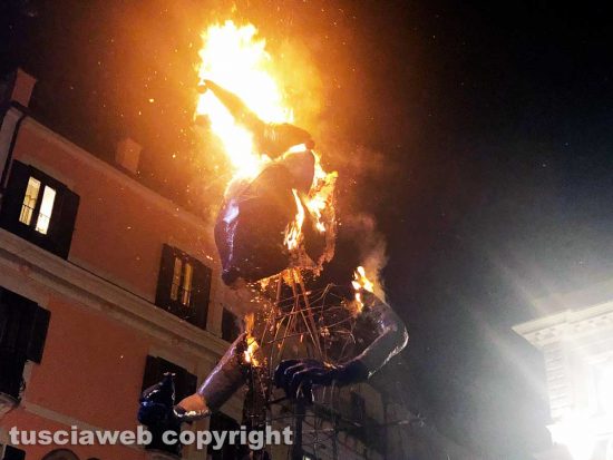 Carnevale di Civita Castellana - Il rogo del Puccio