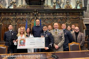 Viterbo - La consegna del ricavato del concerto della Banda musicale dell’Esercito italiano del primo febbraio