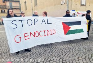 Viterbo - Manifestazione pro Palestina a piazza del Sacrario