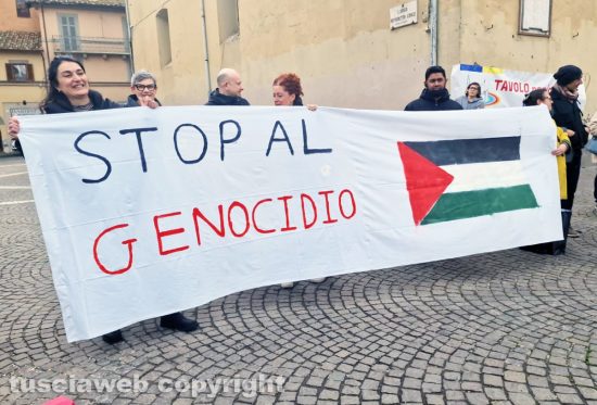 Viterbo - Manifestazione pro Palestina a piazza del Sacrario