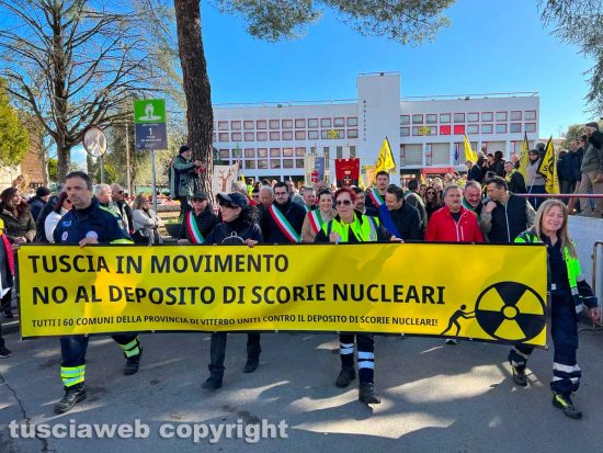 Corchiano - 60 comuni della Tuscia in marcia per dire no al deposito nucleare