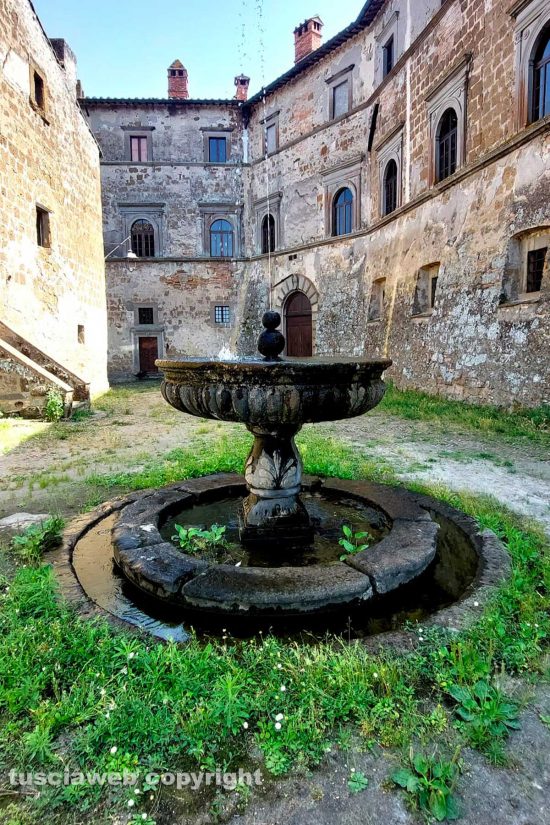 Viterbo - Il castello di Balthus a Montecalvello