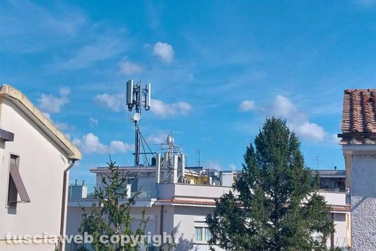 Viterbo - Il gruppo di antenne tra via Vicenza e via Brenta