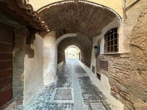 Montalto di Castro - Un arco nel centro storico