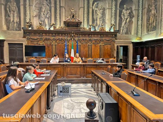 Viterbo - Sala Regia - Il consiglio bambini e bambine