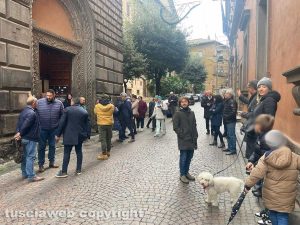 Viterbo - Via Saffi - La mostra sul trasporto della macchina di Santa Rosa