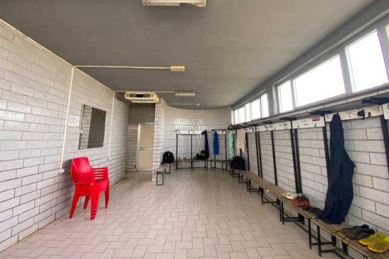 Sport - Calcio - Uno degli spogliatoi del Martelli di Montalto di Castro