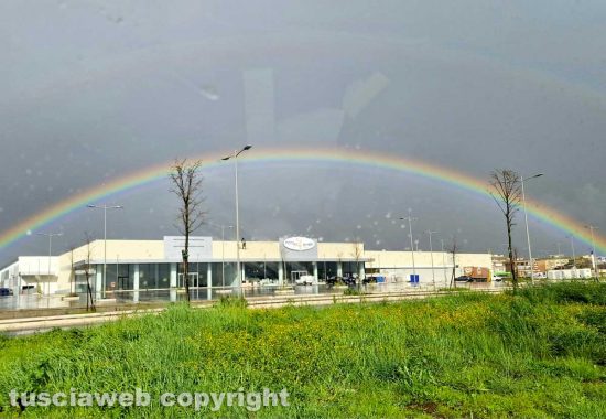 Viterbo - Doppio arcobaleno dopo la tempesta