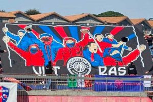 Sport - Calcio - Sorianese - La coreografia dei tifosi