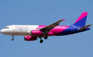 Un aereo della compagnia WizzAir