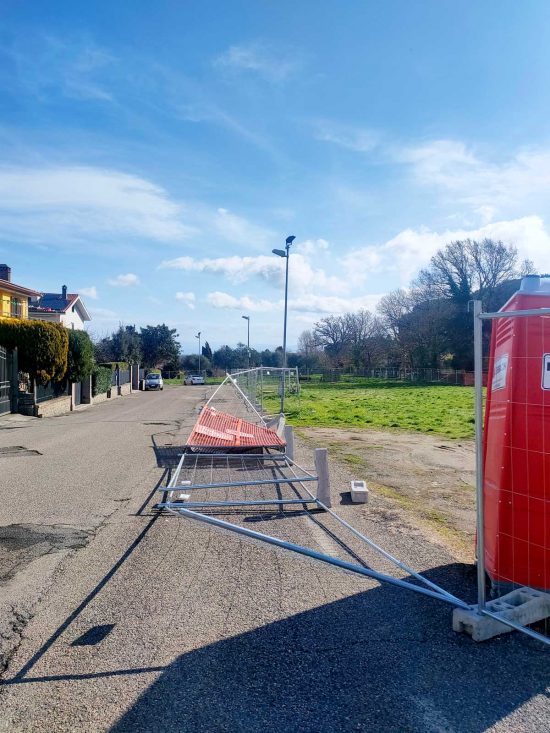Vitorchiano - Lavori Pnrr in via Gran paradiso, crollata la recinzione del cantiere
