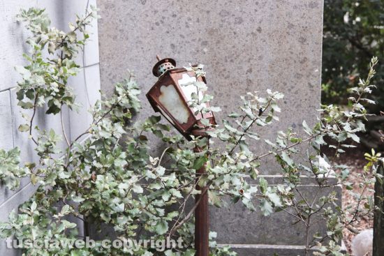 Viterbo - Degrado al cimitero San Lazzaro - La parte vecchia e monumentale Viterbo - Degrado al cimitero San Lazzaro - La parte vecchia e monumentale