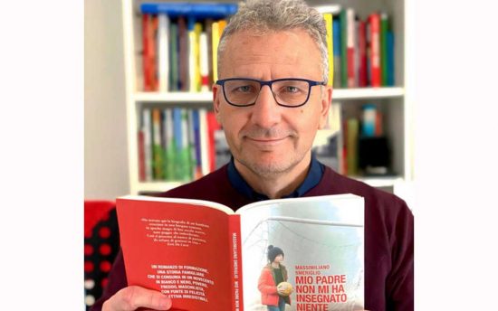 Massimo Smeriglio con il suo ultimo romanzo “Mio padre non mi ha insegnato niente”