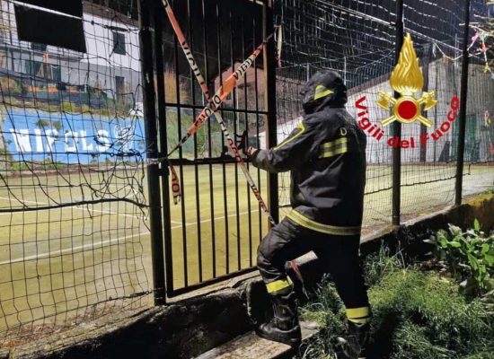 Genova - Maltempo - Frana si batte su una scuola elementare