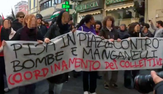 Pisa - Manifestanti pro Palestina in corteo