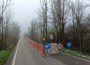 Lavori al ponte al chilometro 11 della Grottana