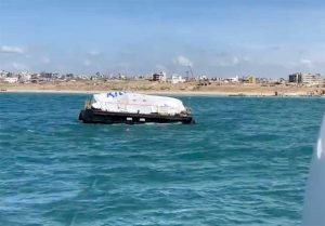 Gaza - Una nave con aiuti umanitari arriva via mare