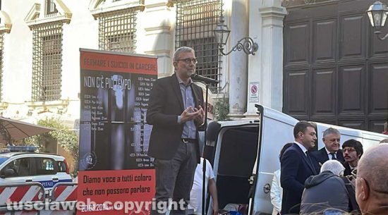 Emergenza carceri - Protesta dei penalisti in piazza Santi Apostoli a Roma