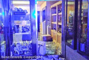 Orte - Furto in una gioielleria