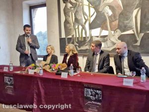 Sutri - A palazzo Doebbing inaugurata la mostra del maestro Alessio Paternesi