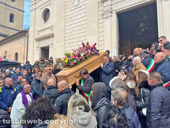 Tarquinia - I funerali di Valentina Paterna