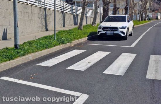 Viterbo - Strisce pedonali inaccessibili