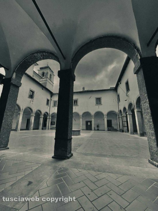 Soriano nel Cimino - Il chiostro di Sant'Agostino