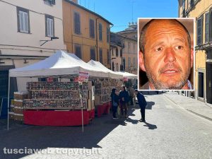 Fiera dell’Annunziata - Via Cairoli - Nel riquadro: Silvio Franco