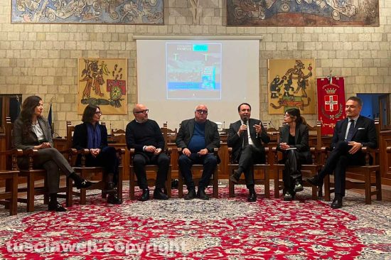 Tarquinia - La presentazione della guida "Tuscia parchi e ville da sogno"