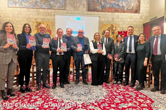 Tarquinia - La presentazione della guida "Tuscia parchi e ville da sogno"