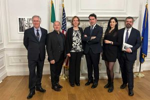L'inaugurazione della mostra di Stanton