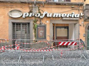 Viterbo - Transenne in via della Pace