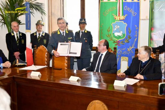 Onano - San Matteo patrono della Guardia di finanza, in comune consegnata la bolla papale di designazione