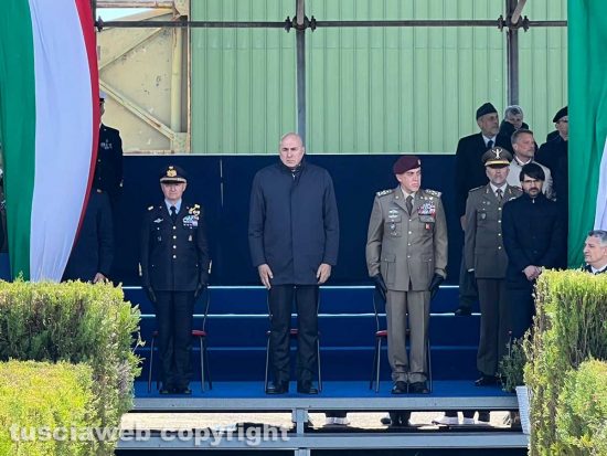 Viterbo - Aeronautica militare ed esercito - Giuramento congiunto - Al centro Guido Crosetto