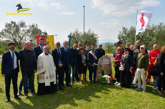 Castiglione in Teverina - Guardia di finanza - La cerimonia di intitolazione di una stele al militare Pierino Corinti