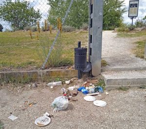Viterbo - Rifiuti al Bullicame