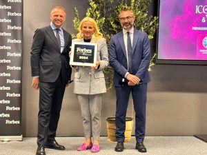 Dominga Cotarella vince il premio Iconic wines & wineris - Eccellenza italiana 2024 di Forbes