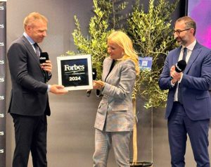 Dominga Cotarella vince il premio Iconic wines & wineris - Eccellenza italiana 2024 di Forbes