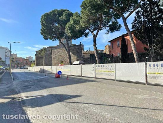Viterbo - I lavori per la passeggiata ecologica lungo le mura