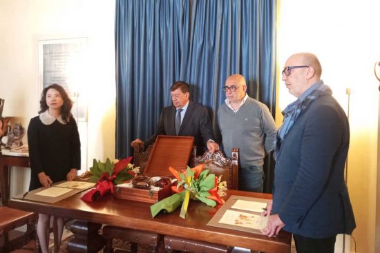 Tarquinia - La sottoscrizione dell'accordo tra la distilleria Numa e l'importatore Kelly Cai